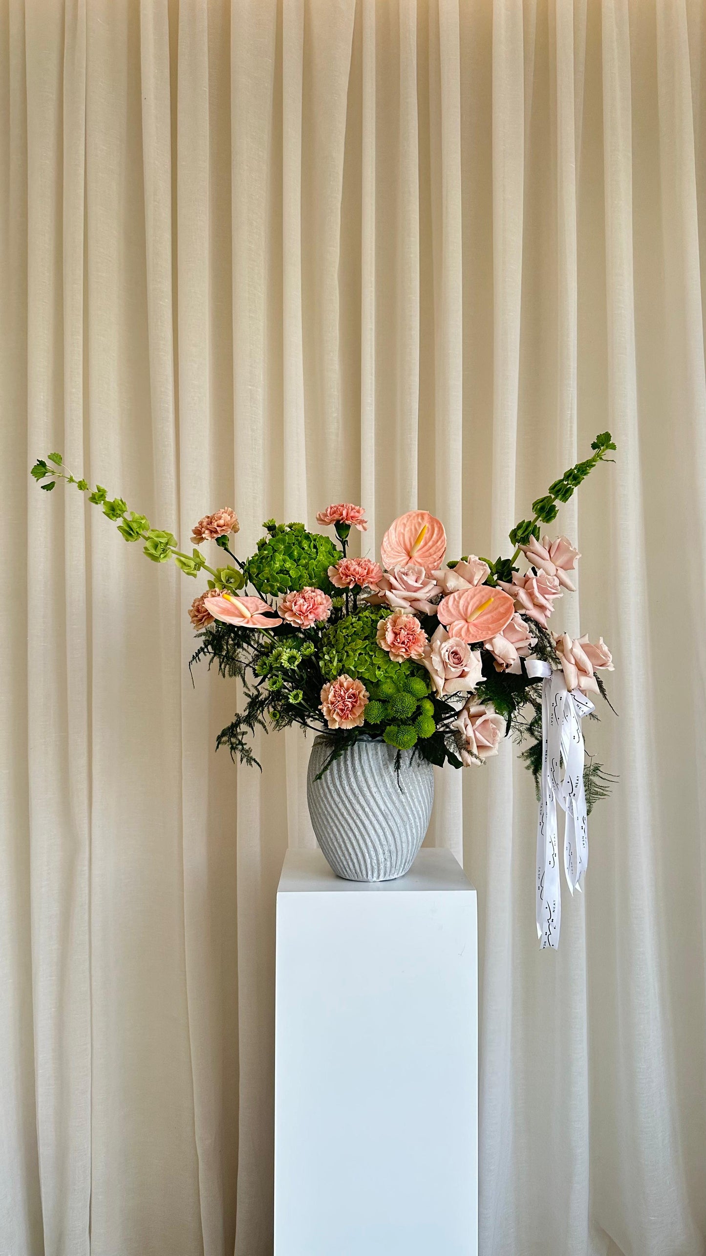 secure vase